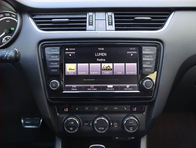 Škoda Octavia (2015) RS 2.0 TDI, Automat, Kůže - fotka 12 z 19