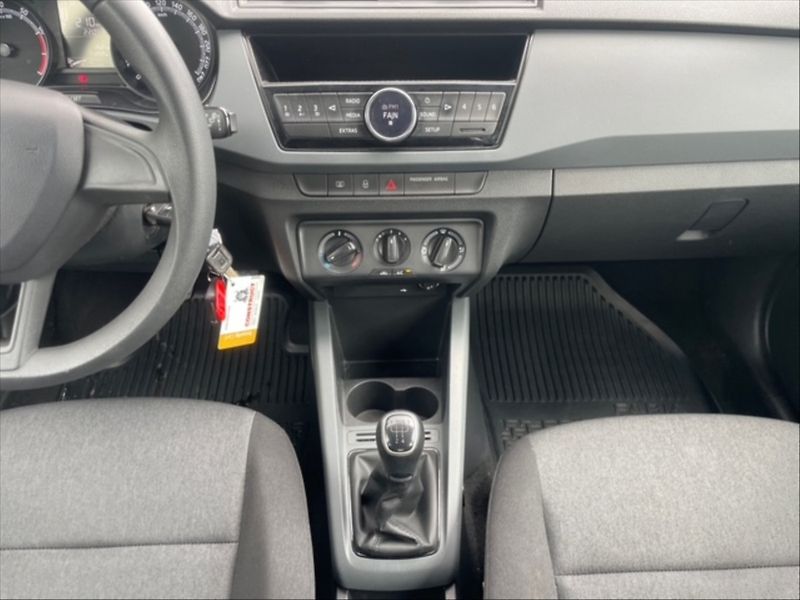 Škoda Fabia 1,0 TSI 70 Active - fotka 10 z 11