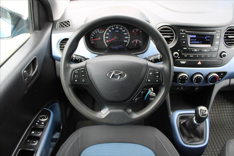 Hyundai i10 1,0 i  NOVÉ V ČR,1.MAJITEL - fotka 10 z 21