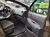 Peugeot 3008 1,6 b-HDi NAVi*SERV.KNÍŽKA* - náhled 23