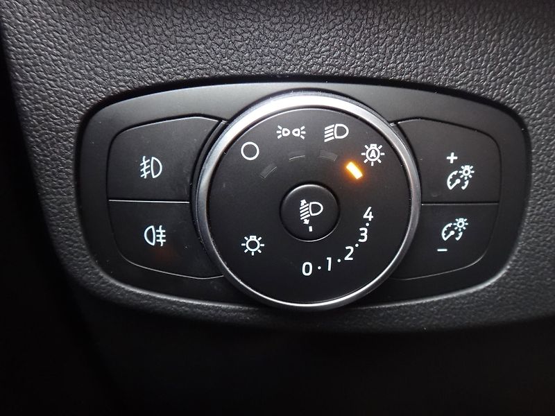 Ford Focus (2021) Trend Edition 1.0 EcoBoost 92k - fotka 27 z 30