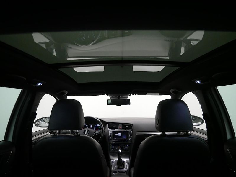 Volkswagen Golf - fotka 27 z 35