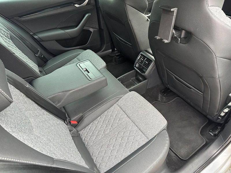 Škoda Octavia (2025) Combi 1.5 TSI DSG Sportline - fotka 10 z 35