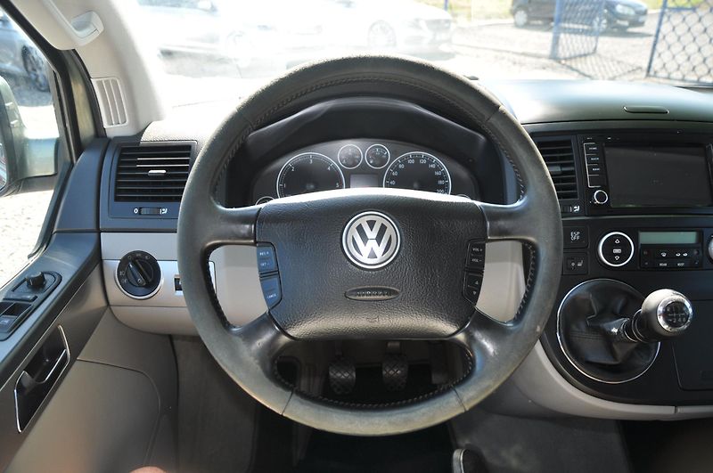 Volkswagen Multivan 2.5TDi 128kW 4x4 - fotka 6 z 14