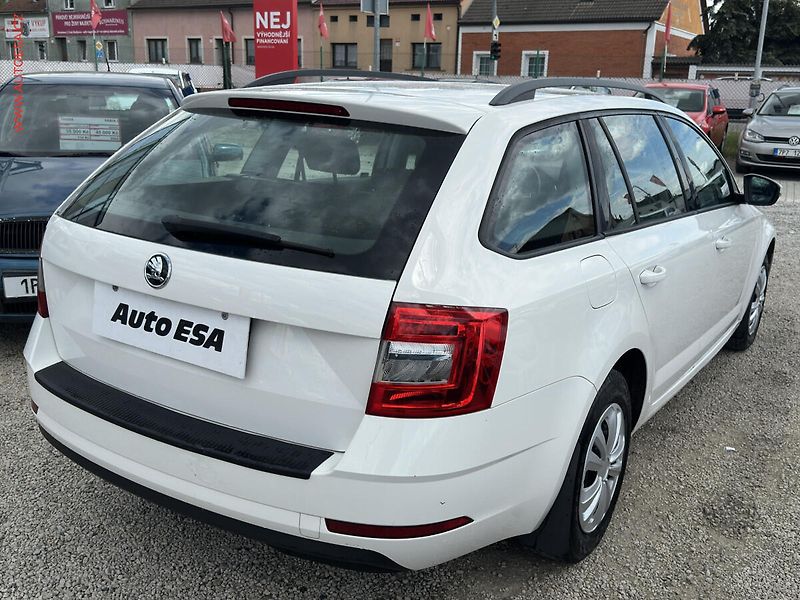 Škoda Octavia (2017) 1.0TSi, ČR, AC, tažné - fotka 4 z 16