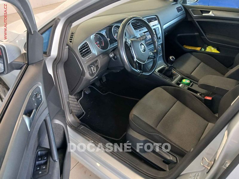 Volkswagen Golf (2014) 1.6TDI, servis.kniha - fotka 3 z 3