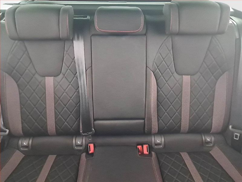 Škoda Octavia (2023) RS 2.0 TSI - fotka 10 z 25