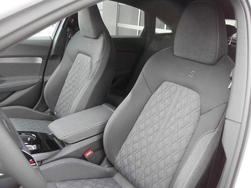 Audi A5 (2024) Limuzína TDI quattro 150kW - fotka 9 z 31