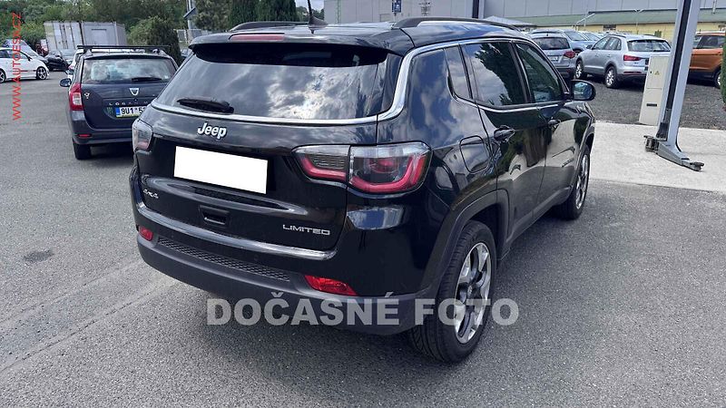 Jeep Compass (2017) 1.4 MultiAir 4x4, AT - fotka 2 z 3
