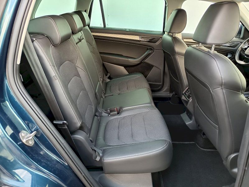 Škoda Kodiaq (2022) 2.0 TSI 140kW Style Plus 7míst - fotka 23 z 35