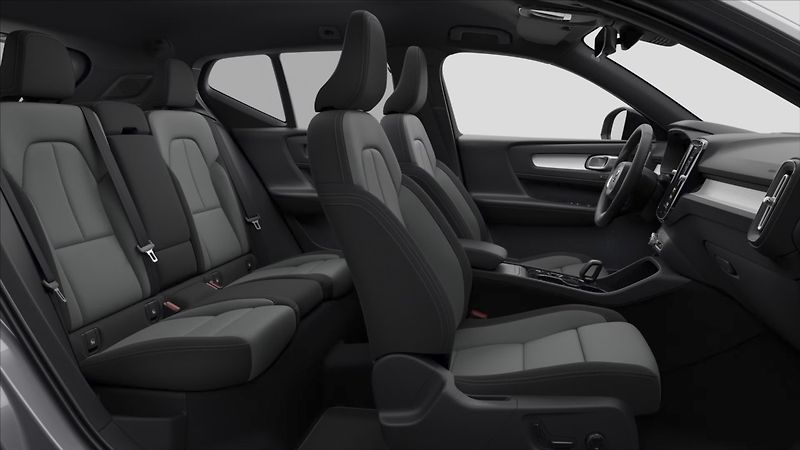 Volvo XC40 (2026) 2,0 B3  Plus - fotka 9 z 13