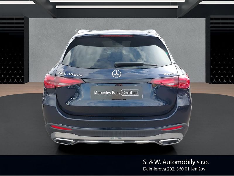 Mercedes-Benz GLC 300de AMG 4Matic - fotka 6 z 26