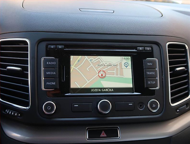 Volkswagen Sharan (2011) 2.0 TDI, Navi, Tempomat - fotka 13 z 19