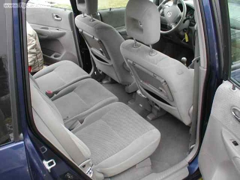 Podoba Mazdy 3 MPS je zatím tajemstvím (na fotce civilní Mazda 3)