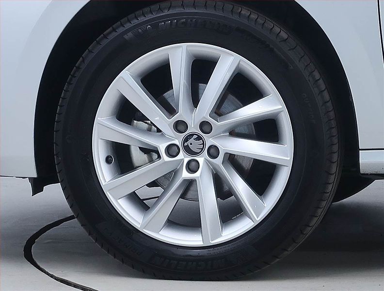 Škoda Kamiq (2025) Top Selection 1.0 TSI - fotka 15 z 19