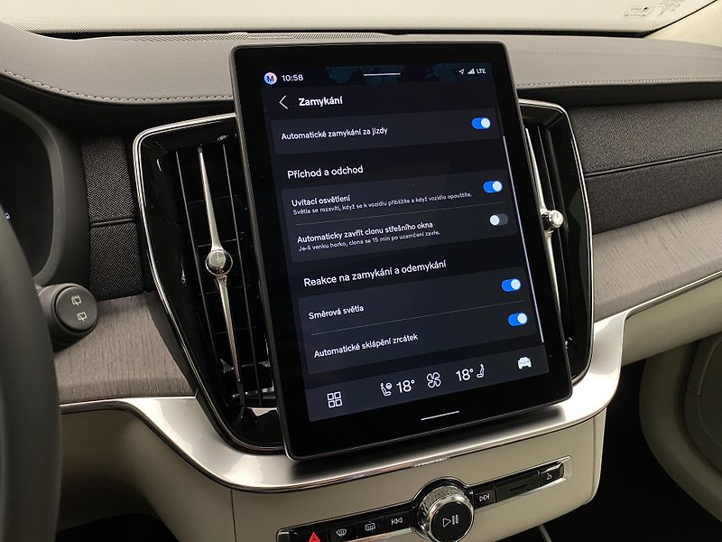 Volvo XC90 (2026) T8 AWD RECHARGE DARK ULTRA - fotka 63 z 79