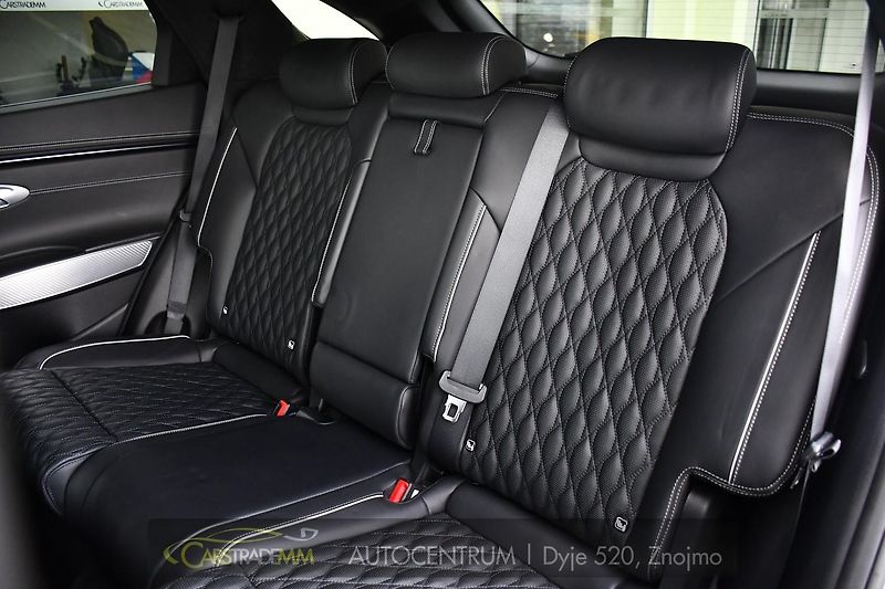 Genesis GV70 2.2CRDi AWD SPORT LINE - fotka 14 z 57