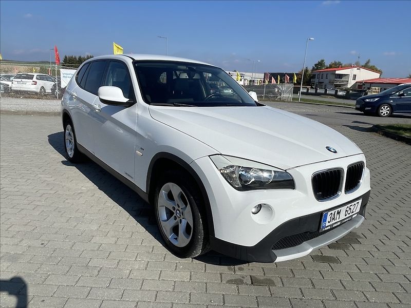 BMW X1 2,0 18d X-Drive Automat CZauto - fotka 33 z 33