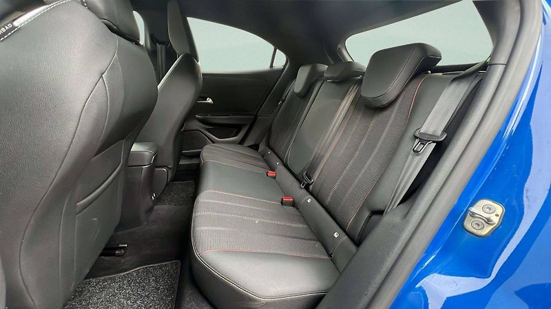 Opel Mokka GS Line 5DR 1.2 TURBO 74kW MT6 - fotka 32 z 40