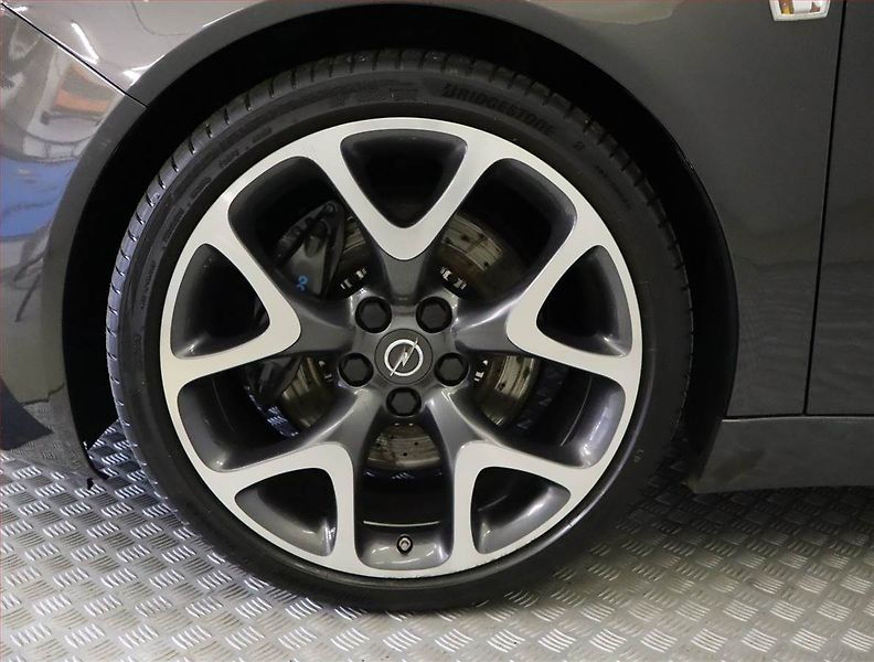 Opel Insignia (2016) 2.8 T OPC, 4X4, Automat, Kůže - fotka 15 z 27
