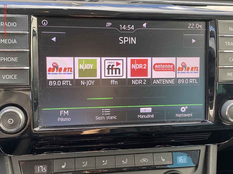 Škoda Superb (2016) 2.0 TDi, Style, bixen, kamera - fotka 17 z 17