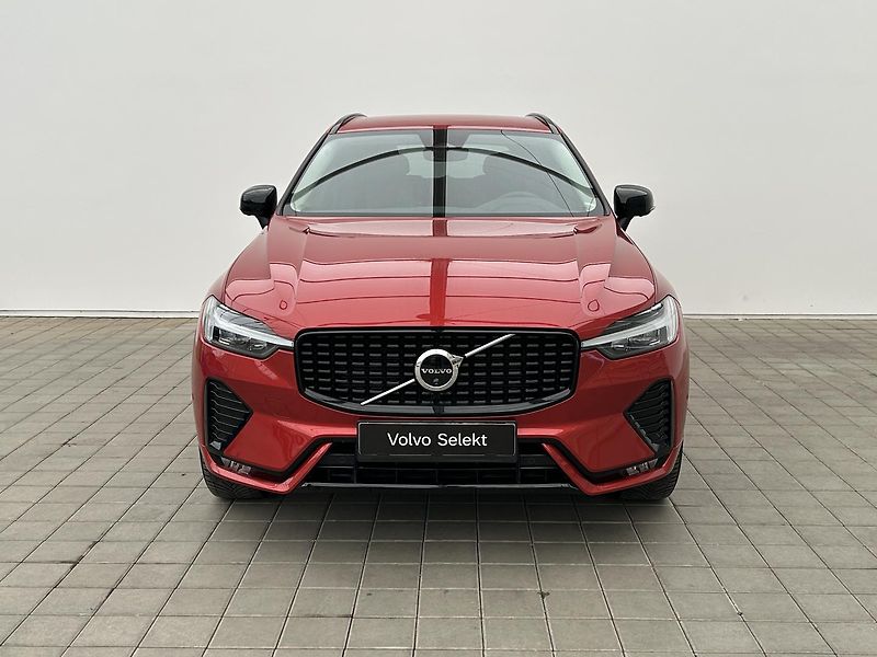 Volvo XC60 2.0  B5 4x4 Plus - fotka 9 z 27