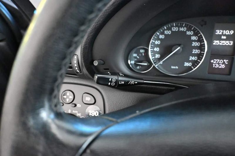 Mercedes-Benz Třídy C (2007) 1.8 200 KOMPRESOR, Avantgarde - fotka 13 z 21