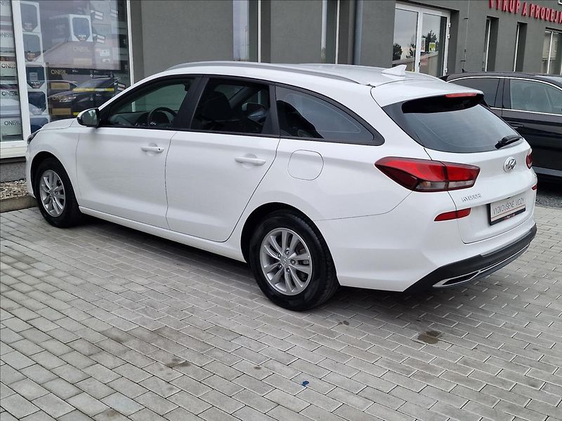 Hyundai i30 1.0 T-Gdi Comfort,ČR,1.Maj - fotka 7 z 47