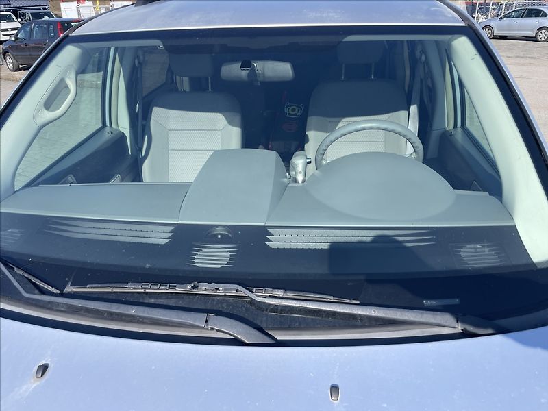 Chrysler Town & Country 3,8 i V6 RT LPG Automat 7míst - fotka 31 z 34