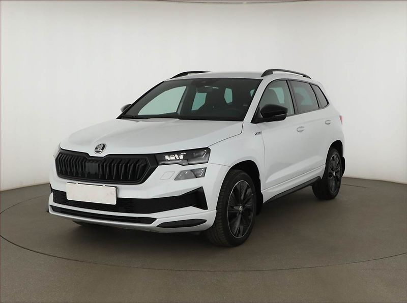 Škoda Karoq (2023) Sportline 1.5 TSI - fotka 2 z 15