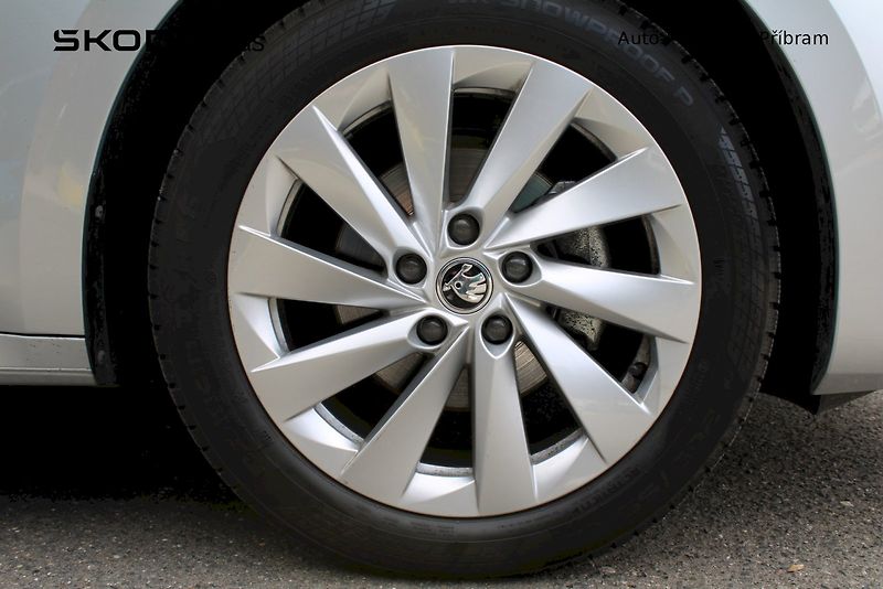 Škoda Octavia (2024) Ambition 1.5TSI / 110kW 6°MP - fotka 23 z 23