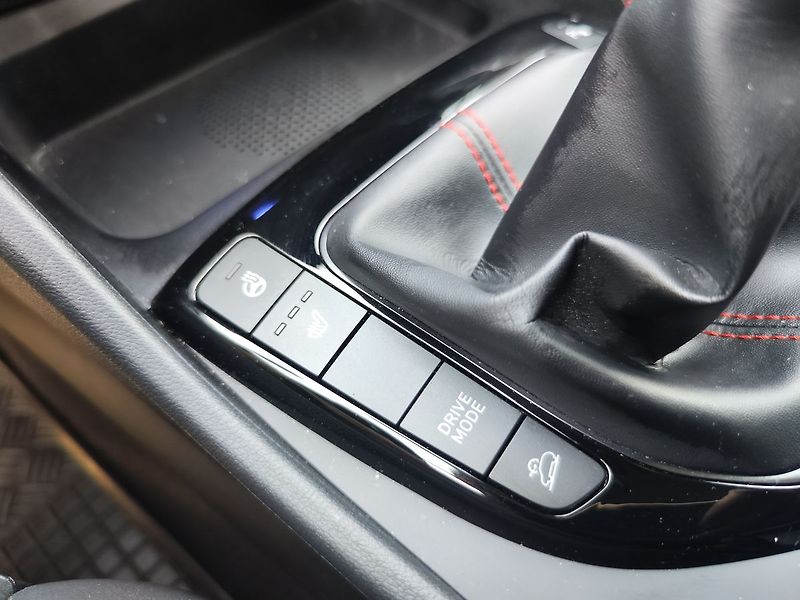 Hyundai Tucson 1.6 T-GDi/110kW N-Line - fotka 27 z 37