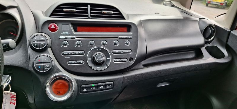 Honda Jazz 1.4 VTEC 73 KW - fotka 37 z 37