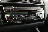 BMW Řada 1 (2016) M140i xDrive - náhled 14