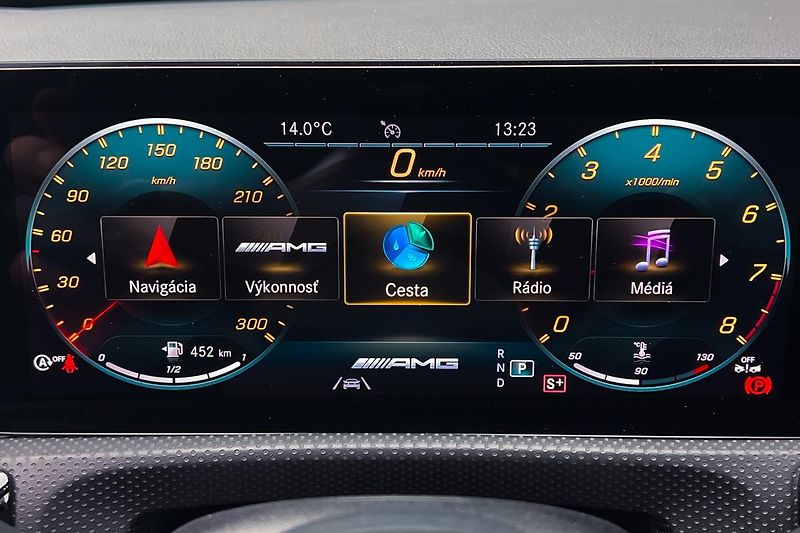 Mercedes-Benz CLA (2022) AMG CLA 45 s 4Matic+ - fotka 45 z 121