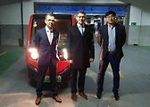 Radek Janků společně s čínskými partnery