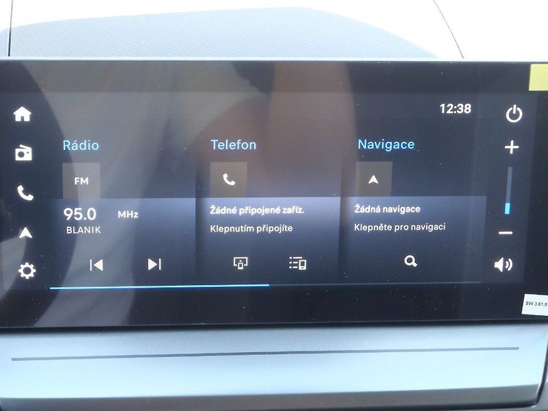 Opel Frontera Hybrid GS 1.2 Turbo 81kW - fotka 17 z 30