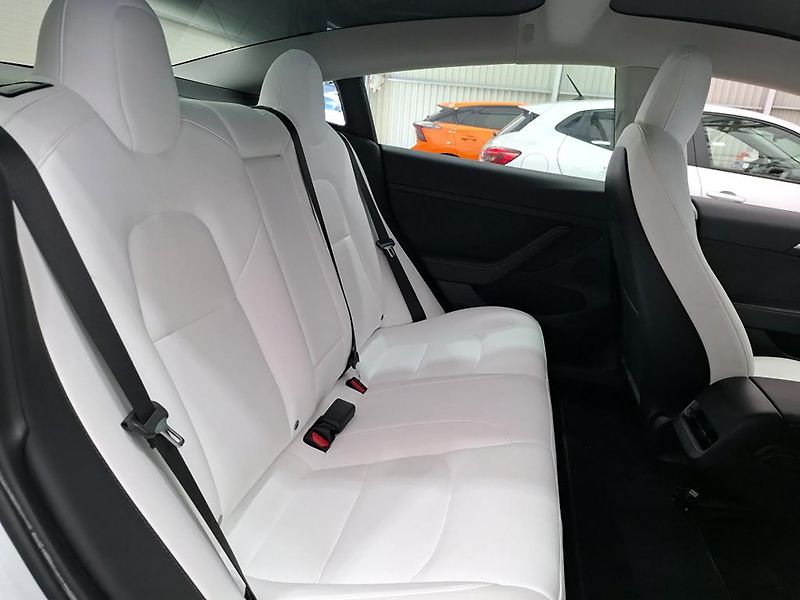 Tesla Model 3 (2021) SR+ Refresh | LFP - fotka 6 z 8