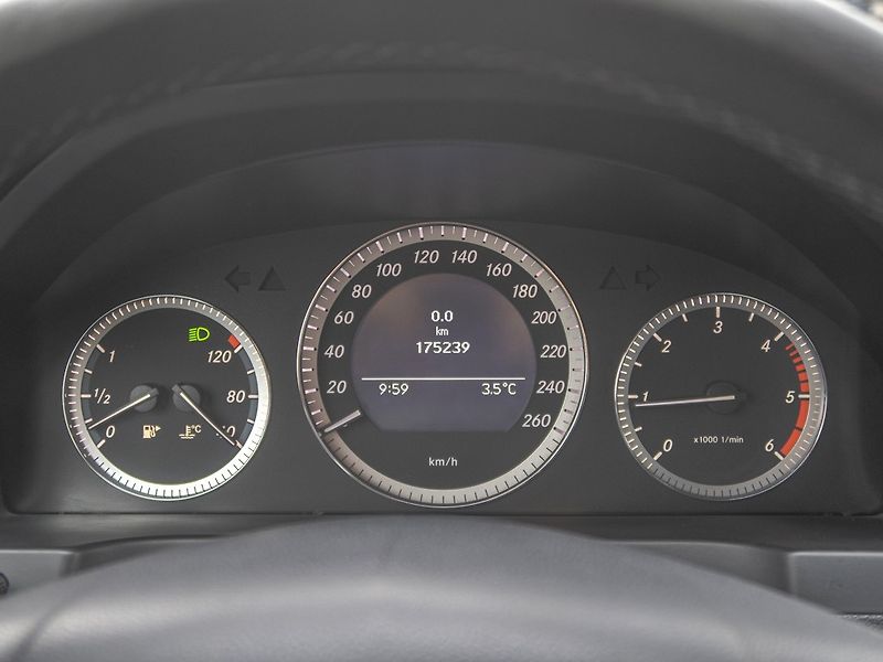 Mercedes-Benz Třídy C (2009) 200CDI man – 2x ALU kola - fotka 20 z 46