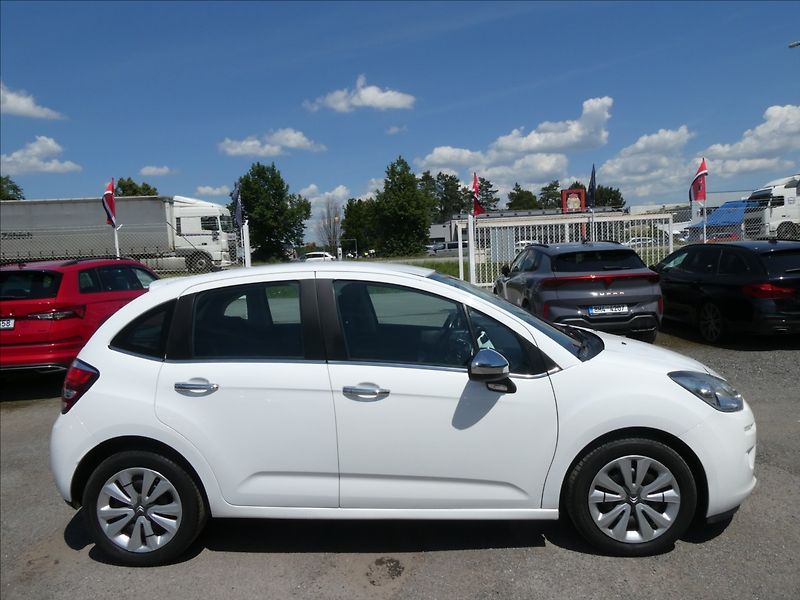 Citroën C3 1,2 i 60kW klima,závěs,2x kola - fotka 11 z 41