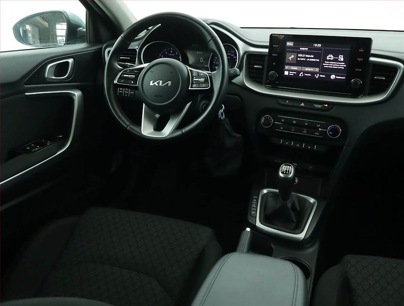 Kia Ceed (2023) Spin 1.0 T-GDI, SPIN, DPH - fotka 7 z 15