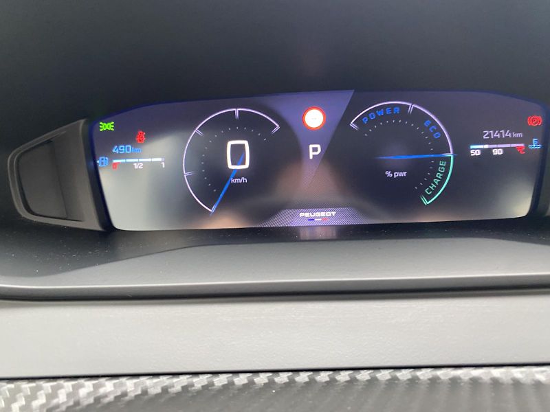 Peugeot 208 (2025) ALLURE Hybrid 100 e-DCS6 - fotka 14 z 22