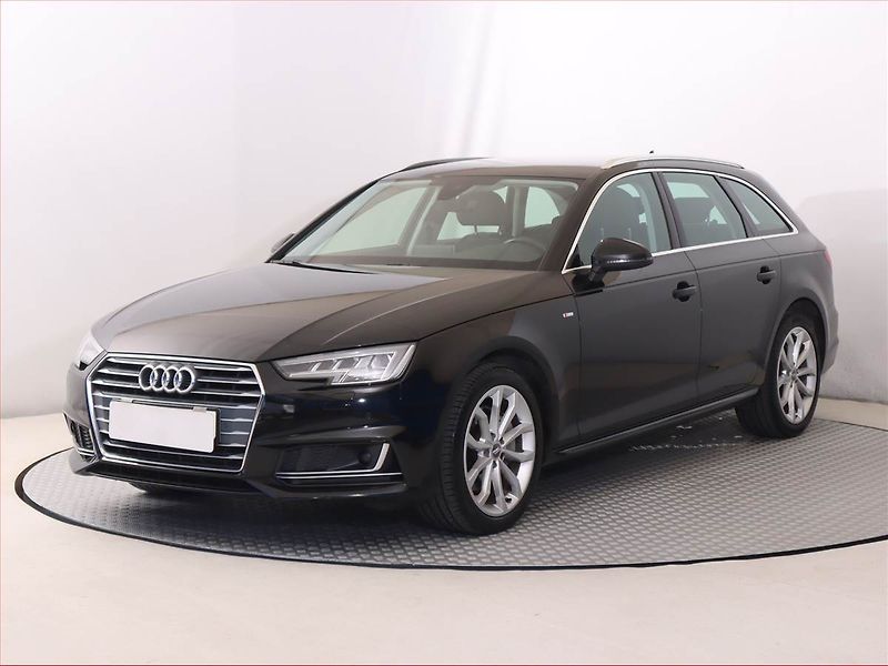 Audi A4 (2018) S-Line 2.0 TDI, Automat, Navi - fotka 2 z 22