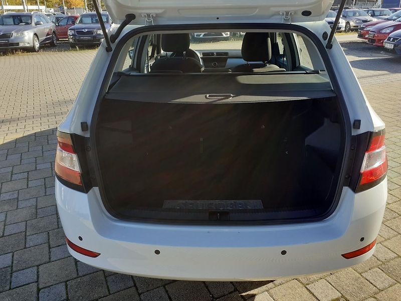 Škoda Fabia (2019) KOMBI 1.0 MPI ČR - fotka 14 z 26