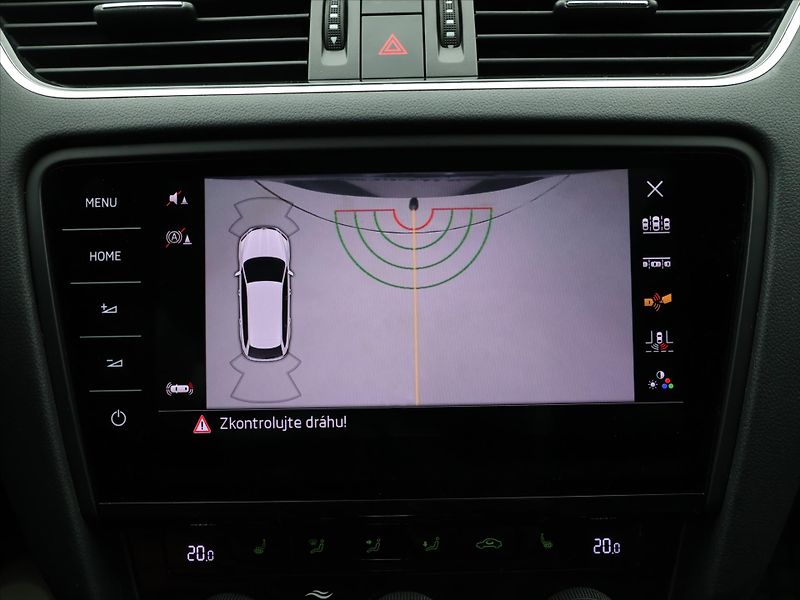 Škoda Octavia 2,0 TDI RS 4x4 DSG Virtual LED - fotka 30 z 43