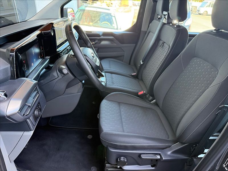Ford Tourneo Custom 2,0 L2,Titanium,110kW,po servi - fotka 11 z 29