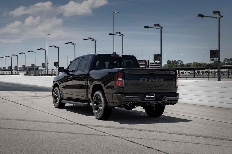 Ram 1500 se staronovým motorem 5.7 Hemi