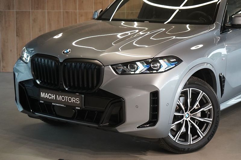 BMW X5 30d xDrive, Ventilace, Tažné - fotka 2 z 49
