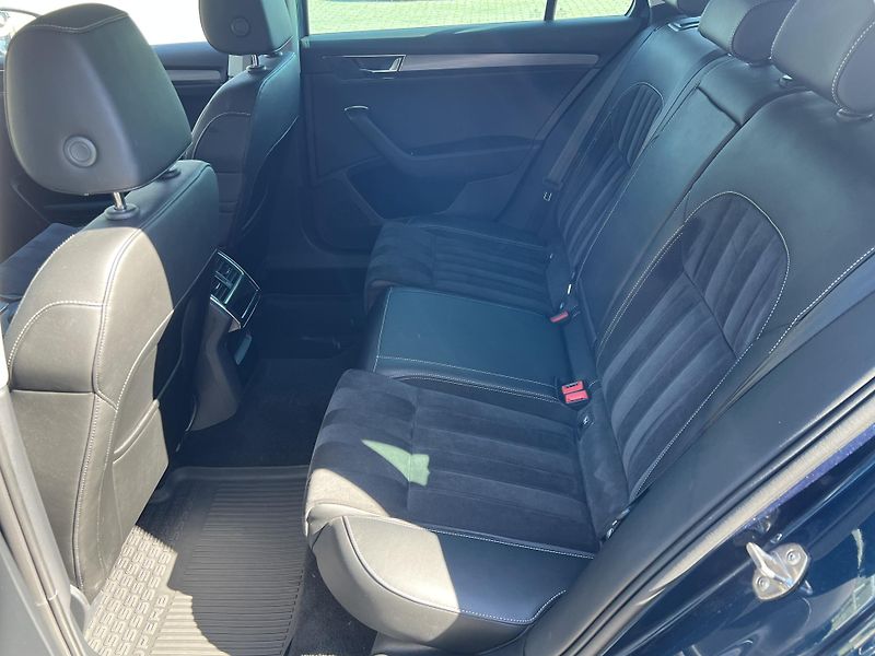 Škoda Superb 2.0TDi*110kw*DSG*Style - fotka 29 z 39