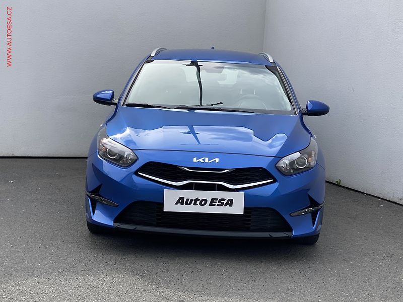 Kia Ceed (2023) 1.5 T-GDi, ČR, Spin, AT - fotka 2 z 18
